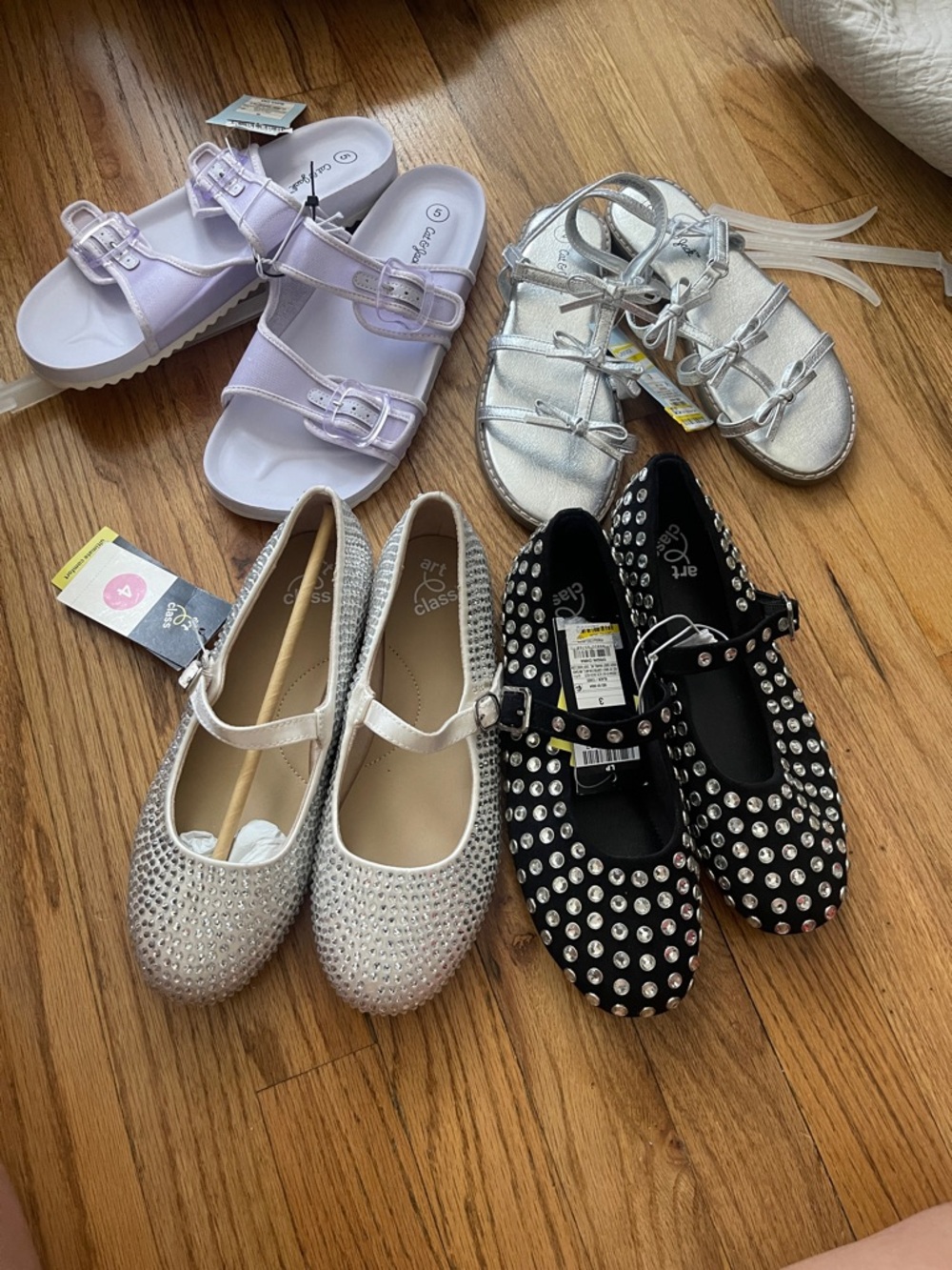 Art class /cat & Jack lot of shoes size 2, 3, 4, 5